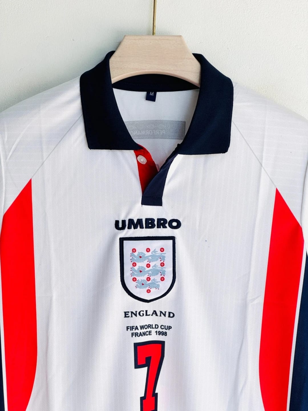 BECKHAM ENGLAND JERSEY