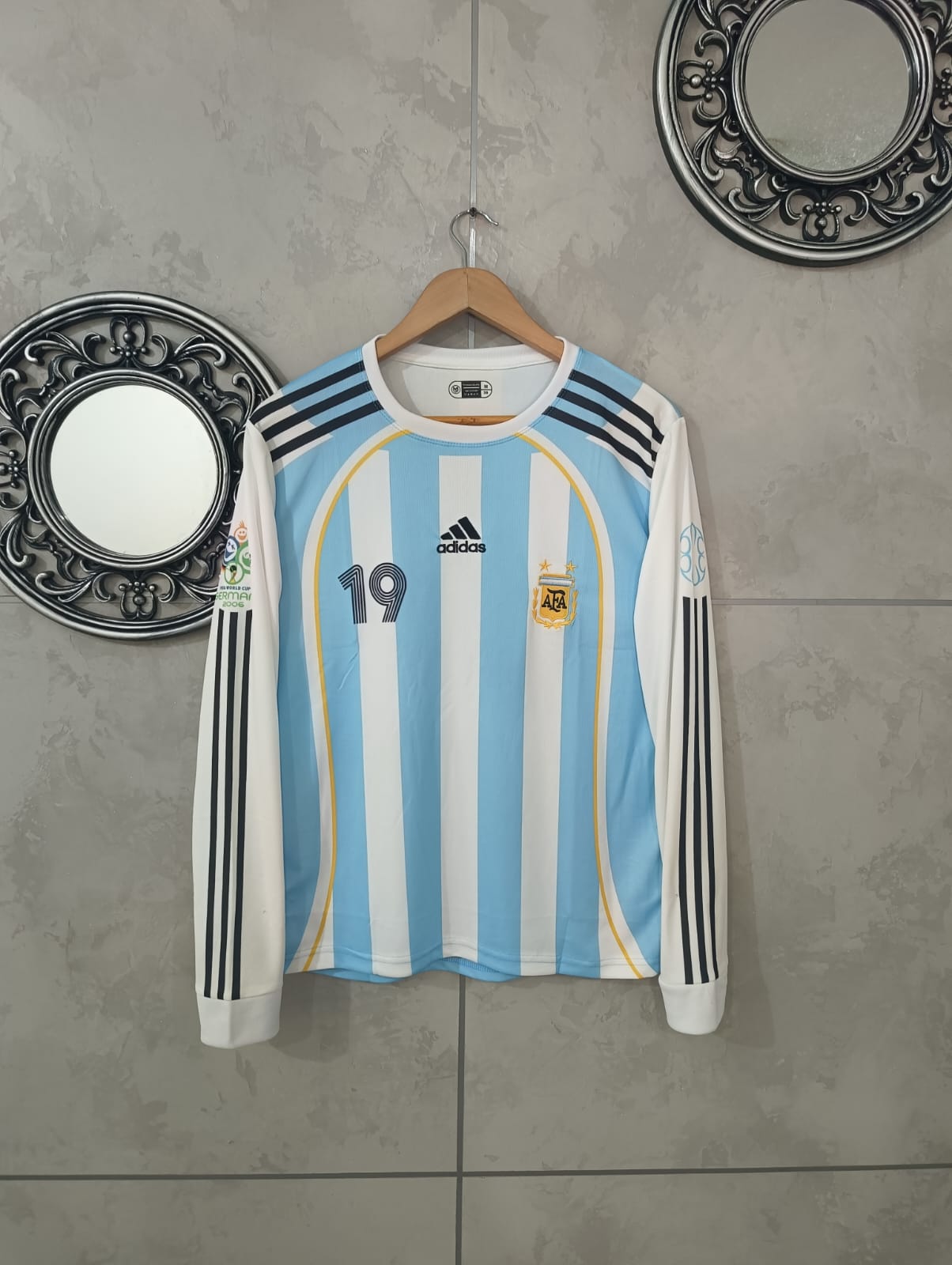 Argentina Long Sleeve Retro Jersey (#19)
