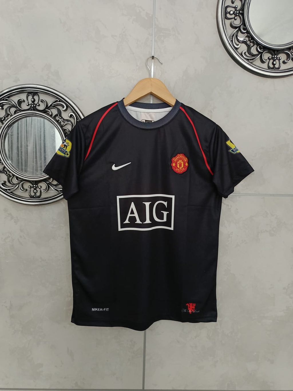Manchester United AIG Retro Jersey (Black Edition)