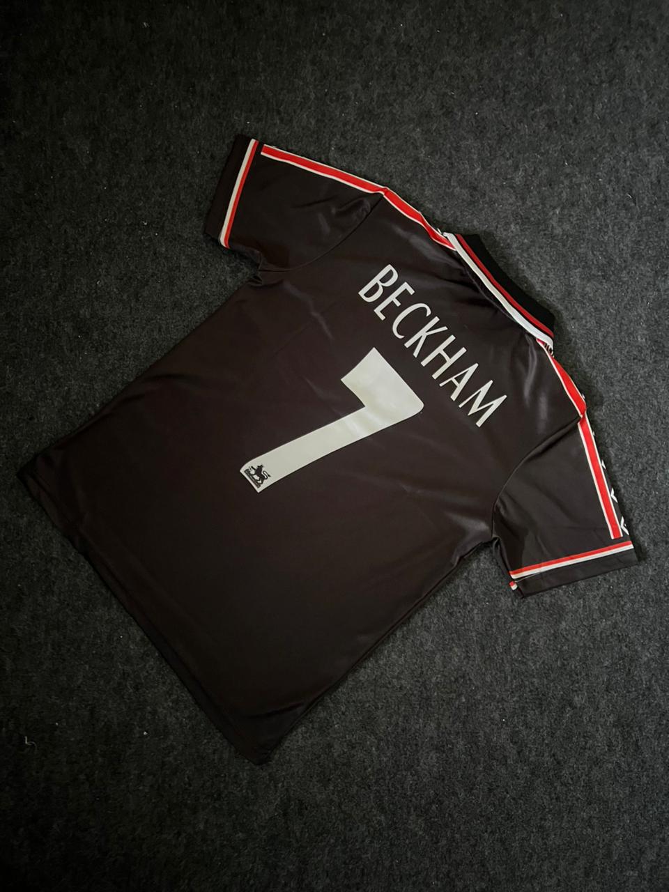 Manchester United Retro Sharp Black Jersey – Vintage Edition