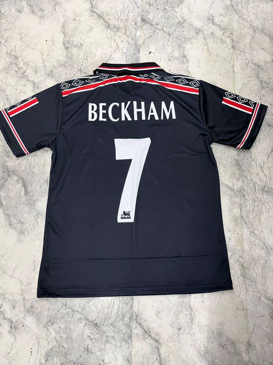 Manchester United Black Retro Sharp Fan Jersey
