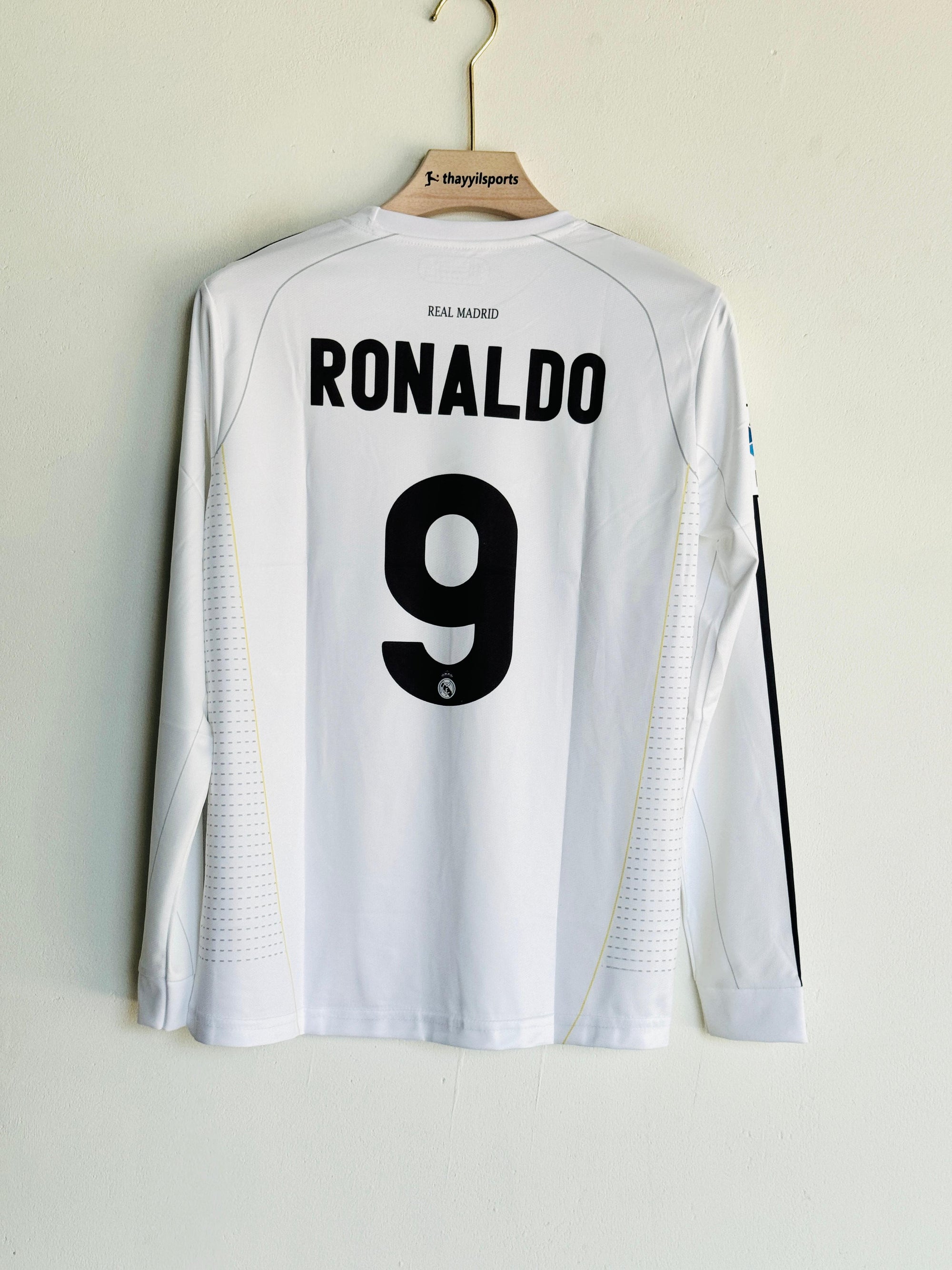 REAL MADRID 2009-10 HOME KIT RONALDO FULLSLEEVE EMBROIDERY
